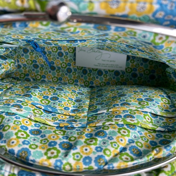 NWT Vera Bradley Eloise - Gorgeous Spring Purse - Picture 2 of 6